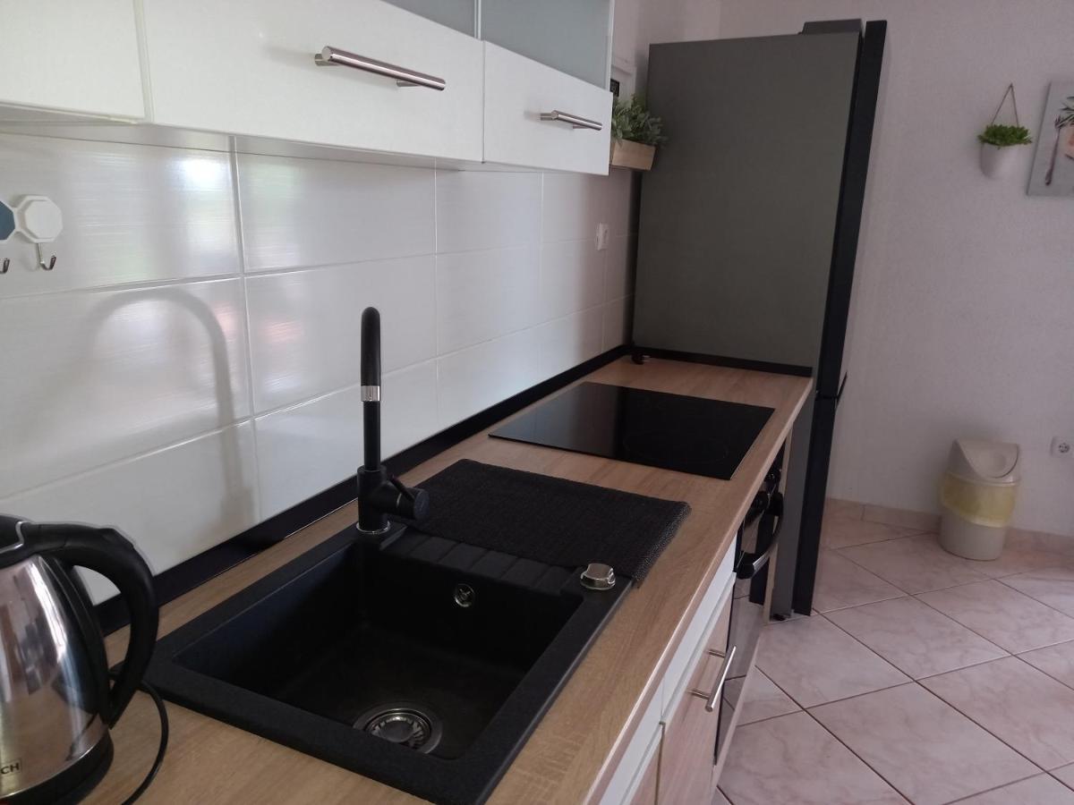 Vacation Home Katarina Нин Экстерьер фото